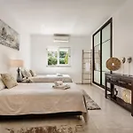 Lovely Vacation In Σπίτι διακοπών *