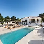 Lovely Vacation In Λουλέ